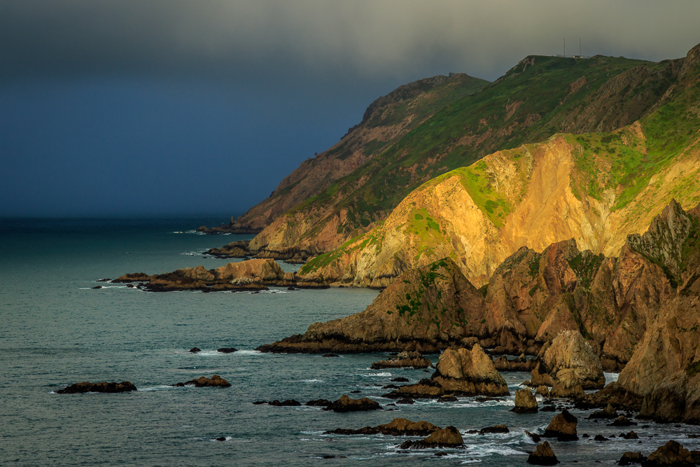 Rain rapidly approaching at Pt. Reyes Headlands