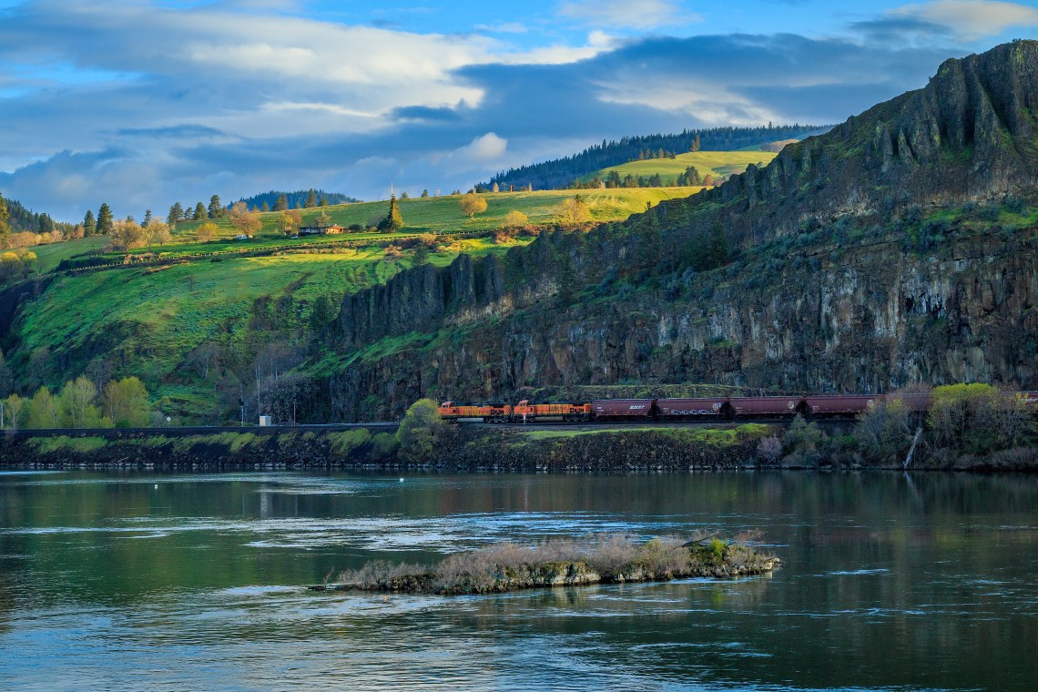 Sunrise in the Columbia River Gorge